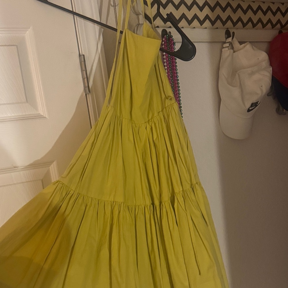 Elegant Yellow Backless Dress